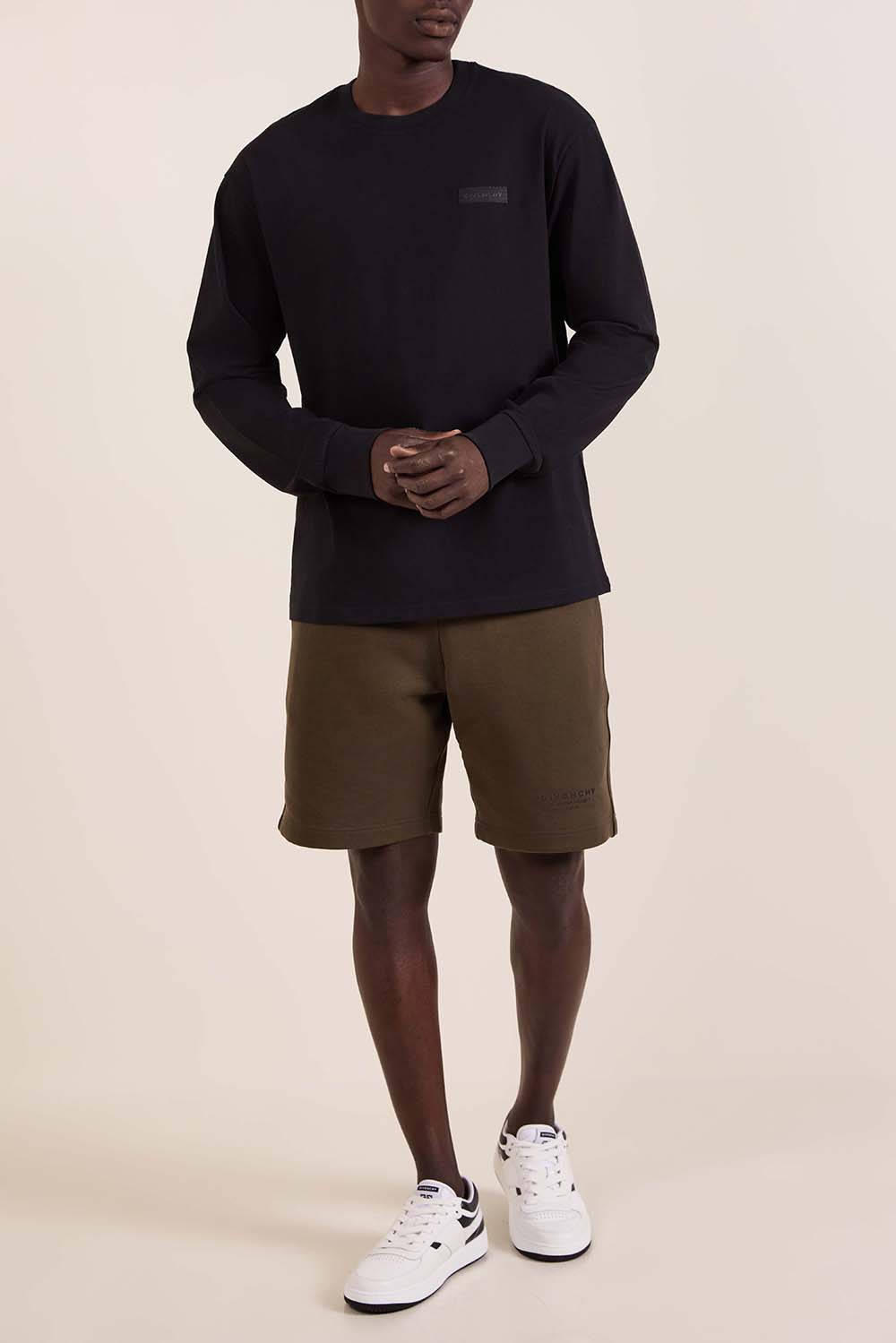 חולצת טי ארוכה